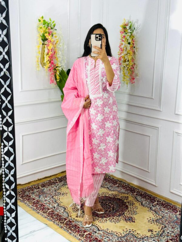 Cotton 2-piece dress set, kurti with pant and duptta, Malmal fabric, 3/4 sleeves