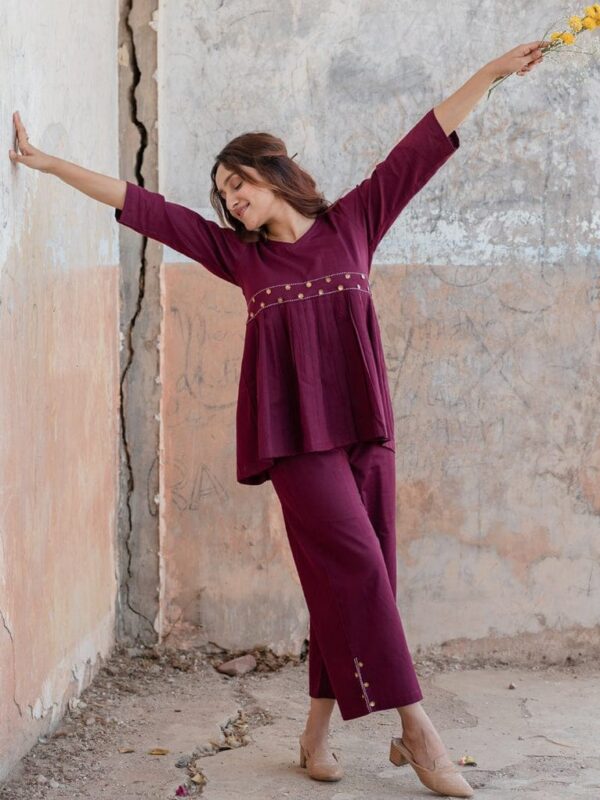 Hand-embroidered Cotton Flared Kurta, Flattering V-neckline, Structured Waist